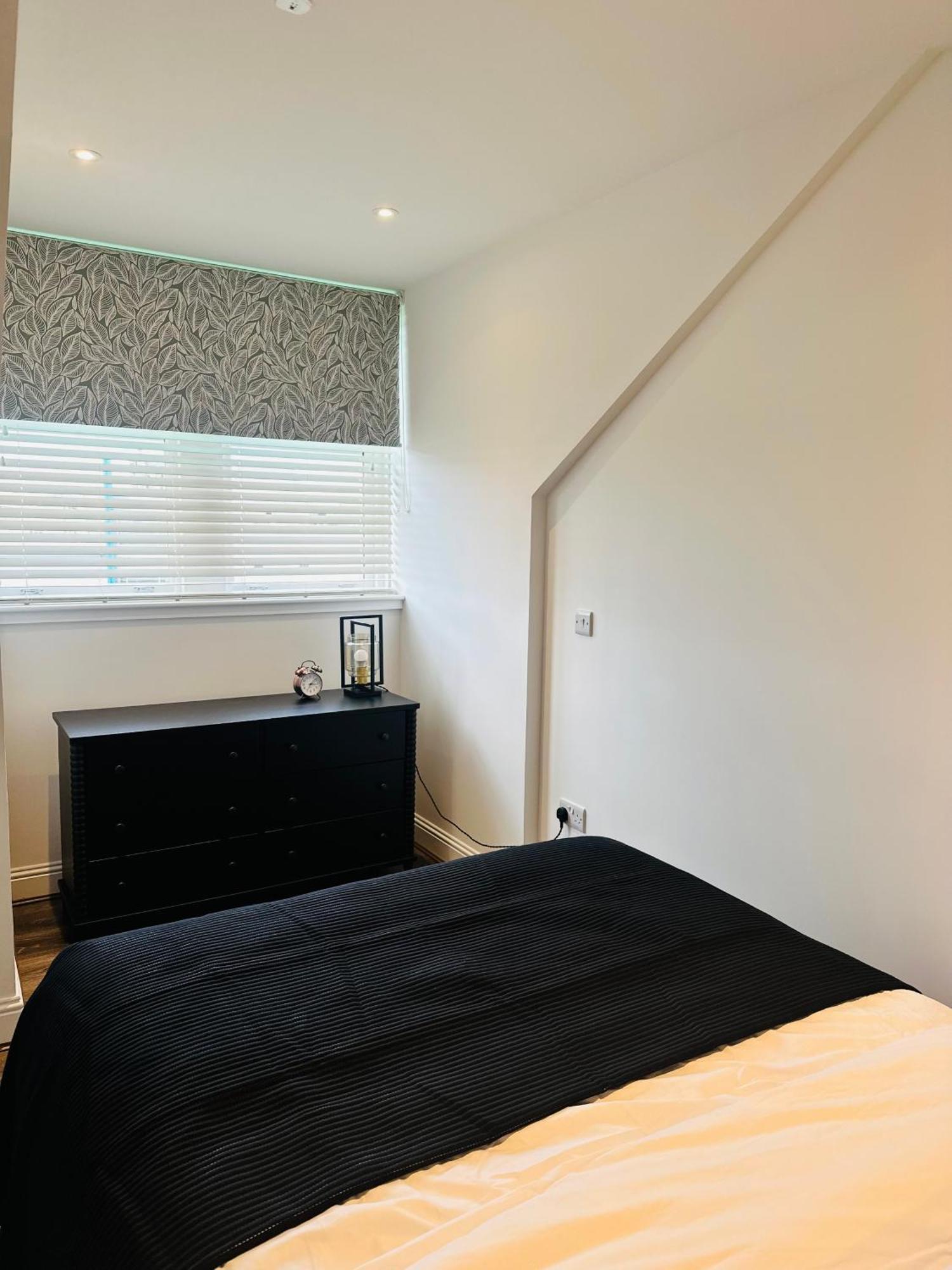 Barnet House Serviced Apartments Dunfermline Exteriér fotografie